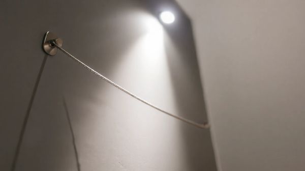 Découvrez le câble inox tendu : une sécurité esthétique pour votre espace
