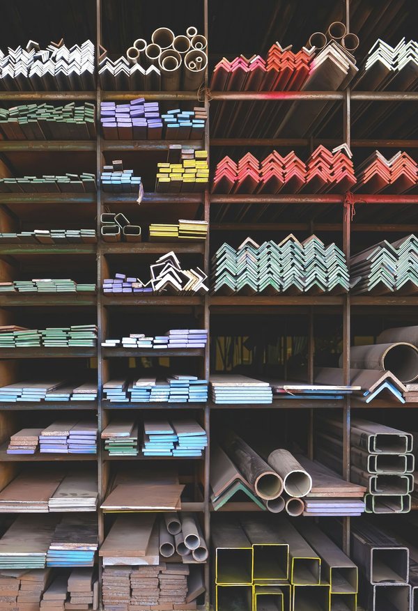 Cornière aluminium : élégance et polyvalence pour vos projets