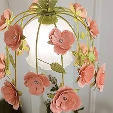 Plafonnier fleurs : alliez élégance et nature dans votre déco